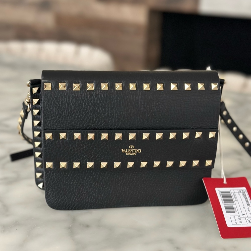 Valentino Black and Gold Studded Vitello Crossbody Bag clutch Rockstud new